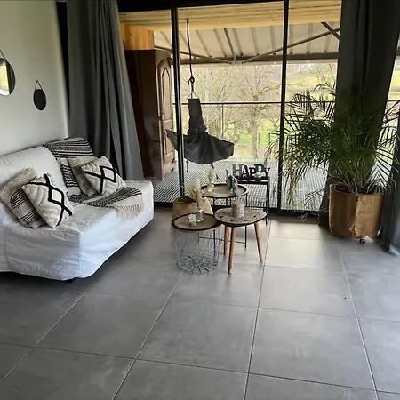 Apartment Proche Moulins *