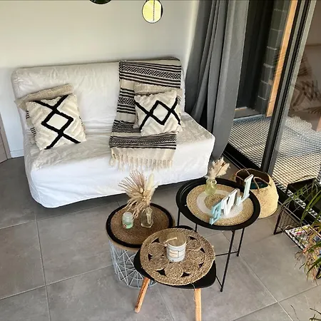 Proche Moulins Apartment